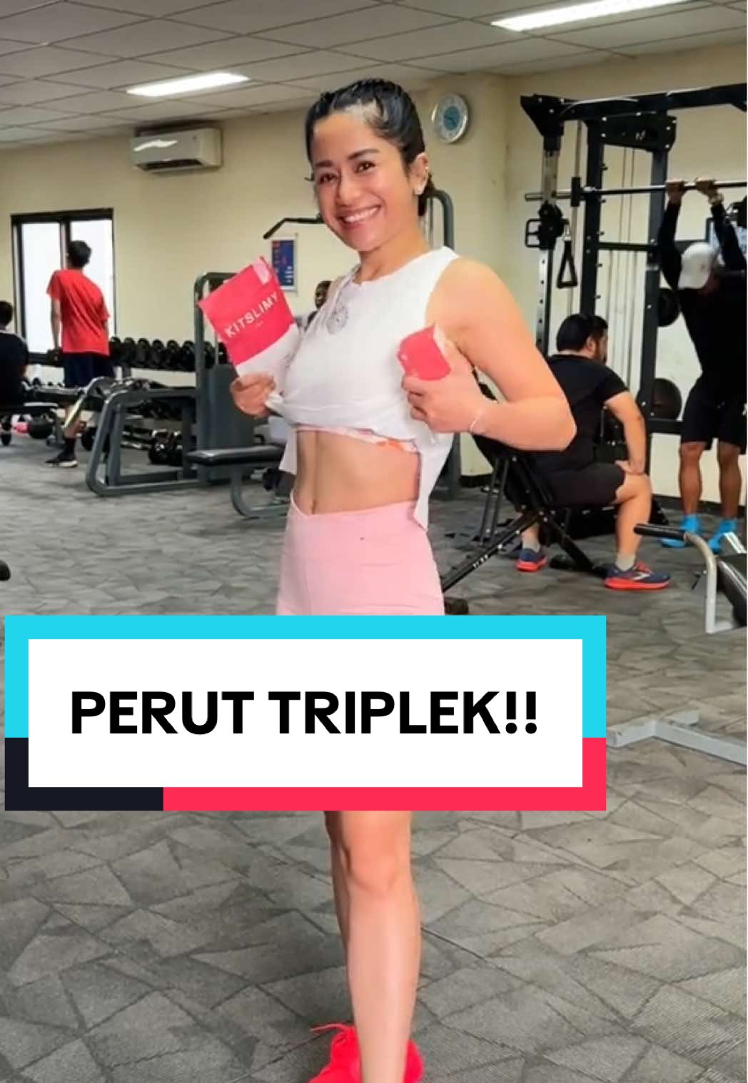 Temanku akhirnya ngikutin pola makan dan rutinitas omay supaya berat badan nggak bertambah #awurawuremplok #faridanurhan 