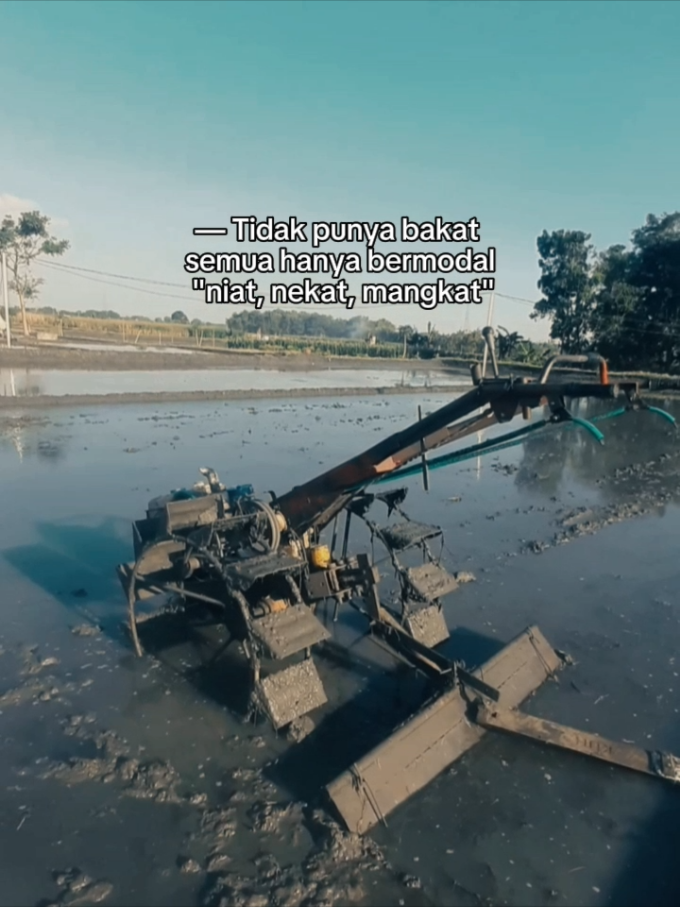 penting jo lali sarapan ben kuat😅#fyp #fypシ #fypage #fypシ゚viral #storywa #storytime #storywhatsapp #semuaorang #traktorsawah #traktor #kubota #kubota_tractor 
