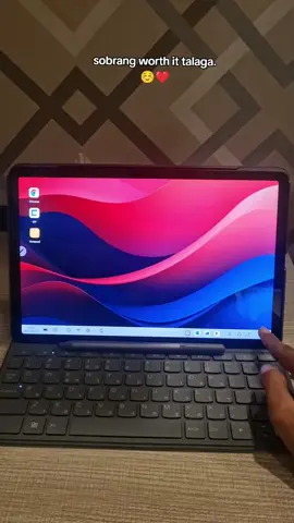 Sino ba namang hindi ma iinlove dito.😍 #lenovo #lenovotab #tablet #fyp 