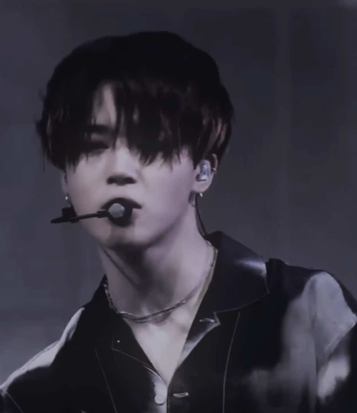 the way he pulls both genders☺️ #parkjimin #jimin #bts #thvoyerr #bangtan #edit #viral #foryou #kpop #videostar #pewdiepie 