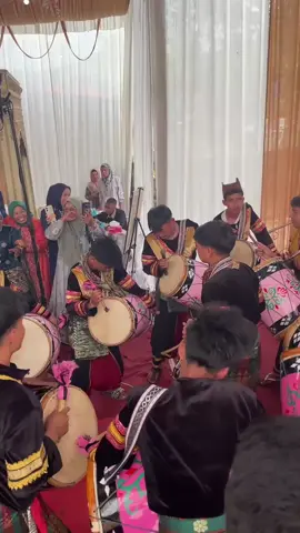 MRA🔥  #fyp #foryoupage #fypdong #fyppppppppppppppppppppppp #tambua #tansa #tambuatansa #hoyak #baralekrangminang #pink #menyala  @sanngarsenimra 