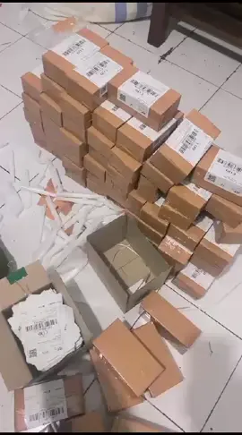 ayo buruan siap yang blm kebagian paket lengkap 🥰  #pstore#pstoreberbagi#pstoreberkah#pstoreberbagithr#pstore_peduli#giveawayindo#bagibagi#iphone14promax#fyp#fypシ#fypジ#viral#foryou#foryoupage#4u#viral#bagithr