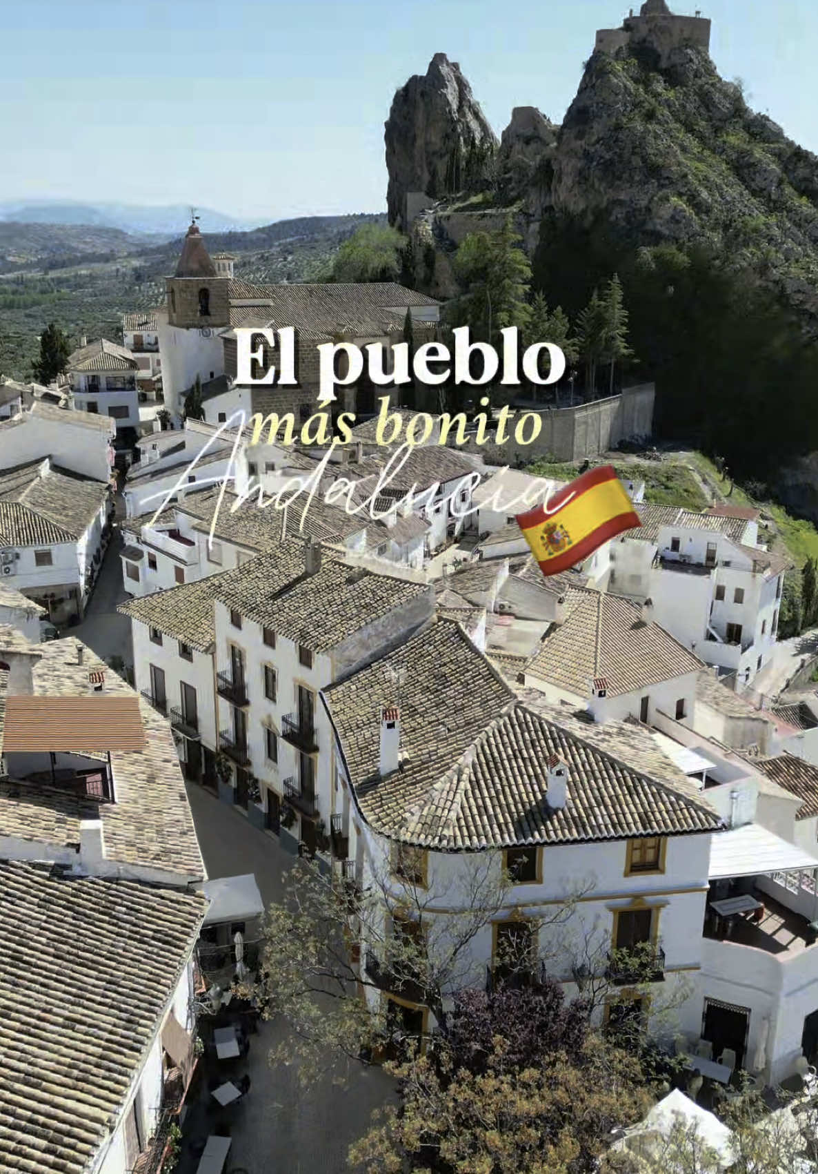 El pueblo más bonito de Andalucía existe… y está en Granada ✨🏡🌸 Bienvenidos a Castril, una joya escondida que parece sacada de un cuento. 🏞️ Calles estrechas llenas de flores 🌺, geranios colgados en cada rincón 🌼, casitas blancas con balcones de colores 🏘️ y fuentes que suenan a calma 💧. Y si te gusta la aventura… su ruta de pasarelas sobre el desfiladero te dejará sin aliento 😍🌄. Un lugar mágico ✨, vibrante y perfecto para visitar en primavera 🌷☀️. ¿Te vienes a descubrirlo? Yo no me lo perdería. Nosotros nos alojamos en @ruralromerocastril unas preciosas casas cueva 🏡 #Pueblo #LosPueblosMásBonitosDeEspaña #PueblosQueTienesQueVisitar #PueblosDeAndalucía #Andalucía #Castril #Granada #PueblosDeGranada #MaravillasNaturales #JoyasDeAndalucía #Escapadas #TurismoRural #Viajes #Naturaleza #RutaDePasarelas #Senderismo #DesfiladeroDeCastril #SierraDeCastril #PueblosConEncanto #Aventura #ExploraAndalucía #RinconesDeEspaña #ColorYTradición #CallejonesConEncanto #Geranios #primaveraenandalucia