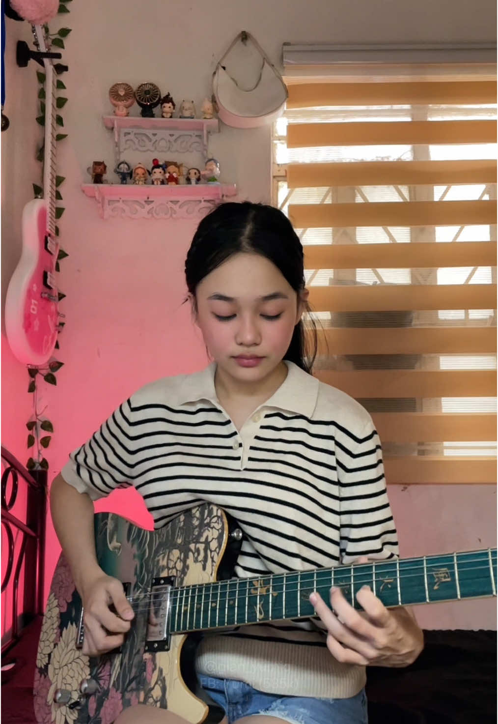 On The Floor @LindoGuitars🎸 #electricguitar #electricguitarcover #guitartok #fyp #lindo #lindoguitars 