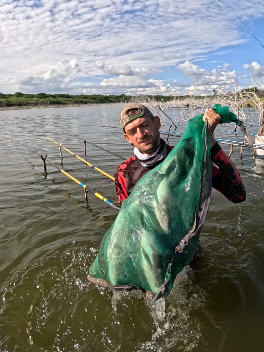 A pescaria pescaria. 🐟🎣