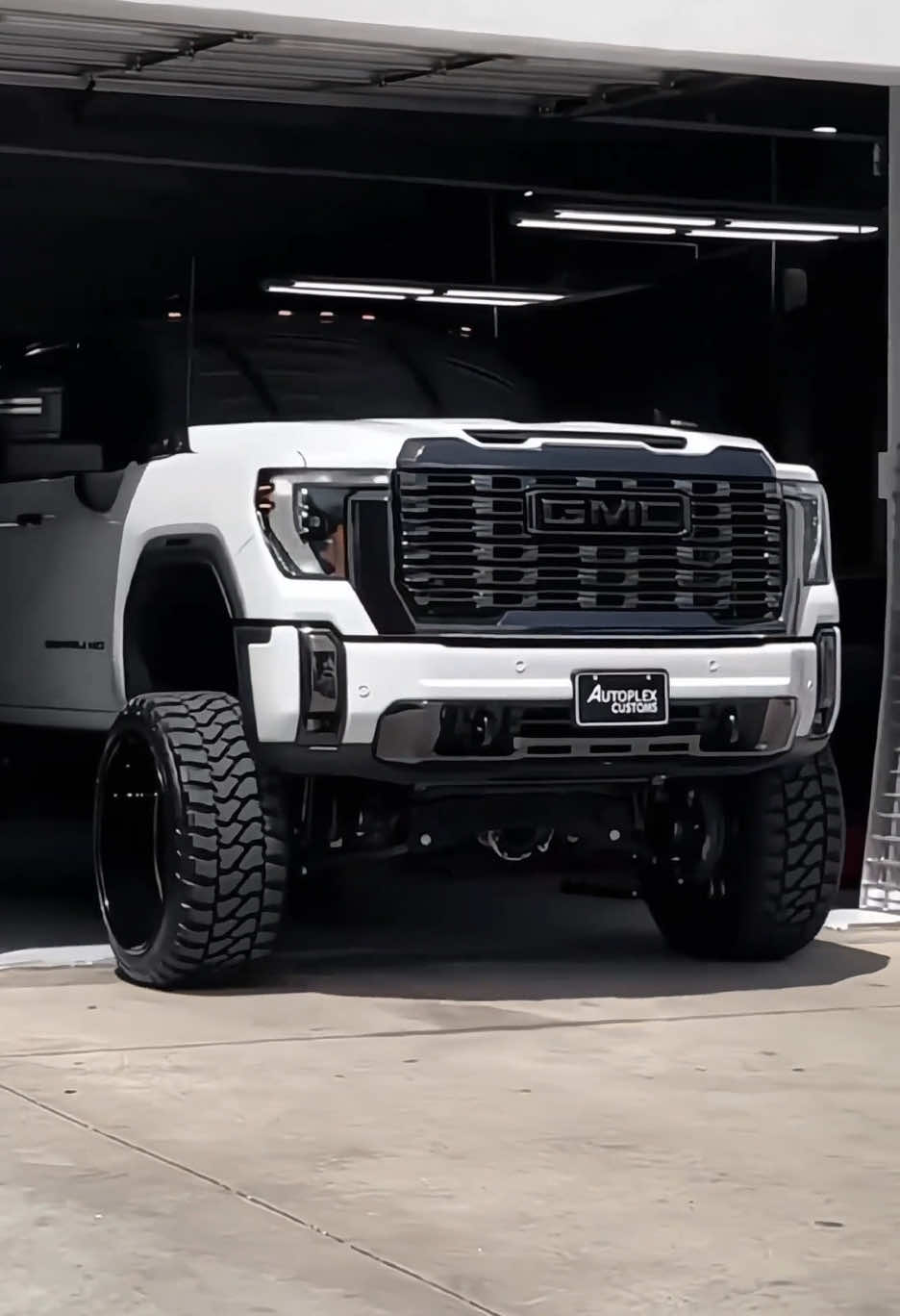 Youth is priceless, an！#FordF150#FordF250#PickupTruck#PickupModification#Raptor #FordRaptor#SuperBigPickup#FordMotor#CarModification #VehicleUpgrade#ExtremeOffRoad#4x4#PickupTruck#ToughOffRoad #ModifiedCar#FordTrucks#jimnyoffroad