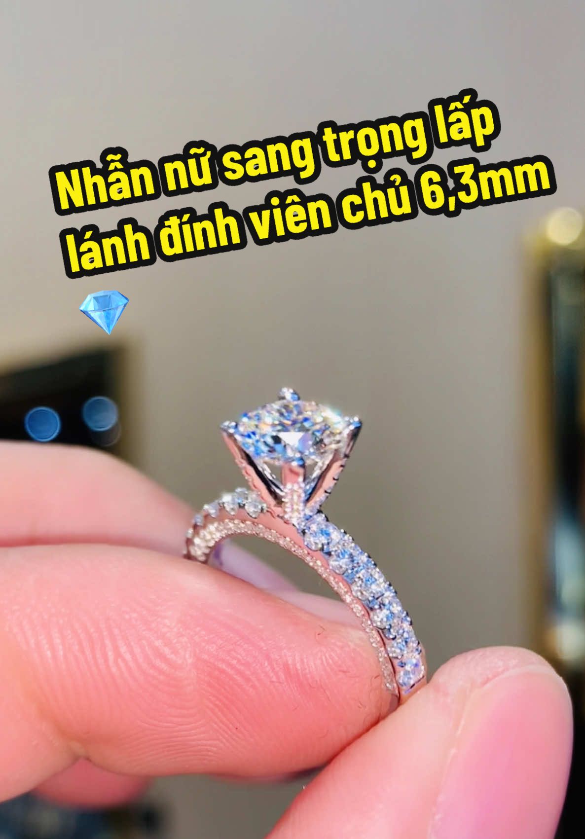 Nhẫn nữ sang trọng lấp lánh đính viên chủ 6,3mm 💎 #tamluxury #diamond #jewelry #gia #xuhuong #nhannu @tamluxury.com.vn6 