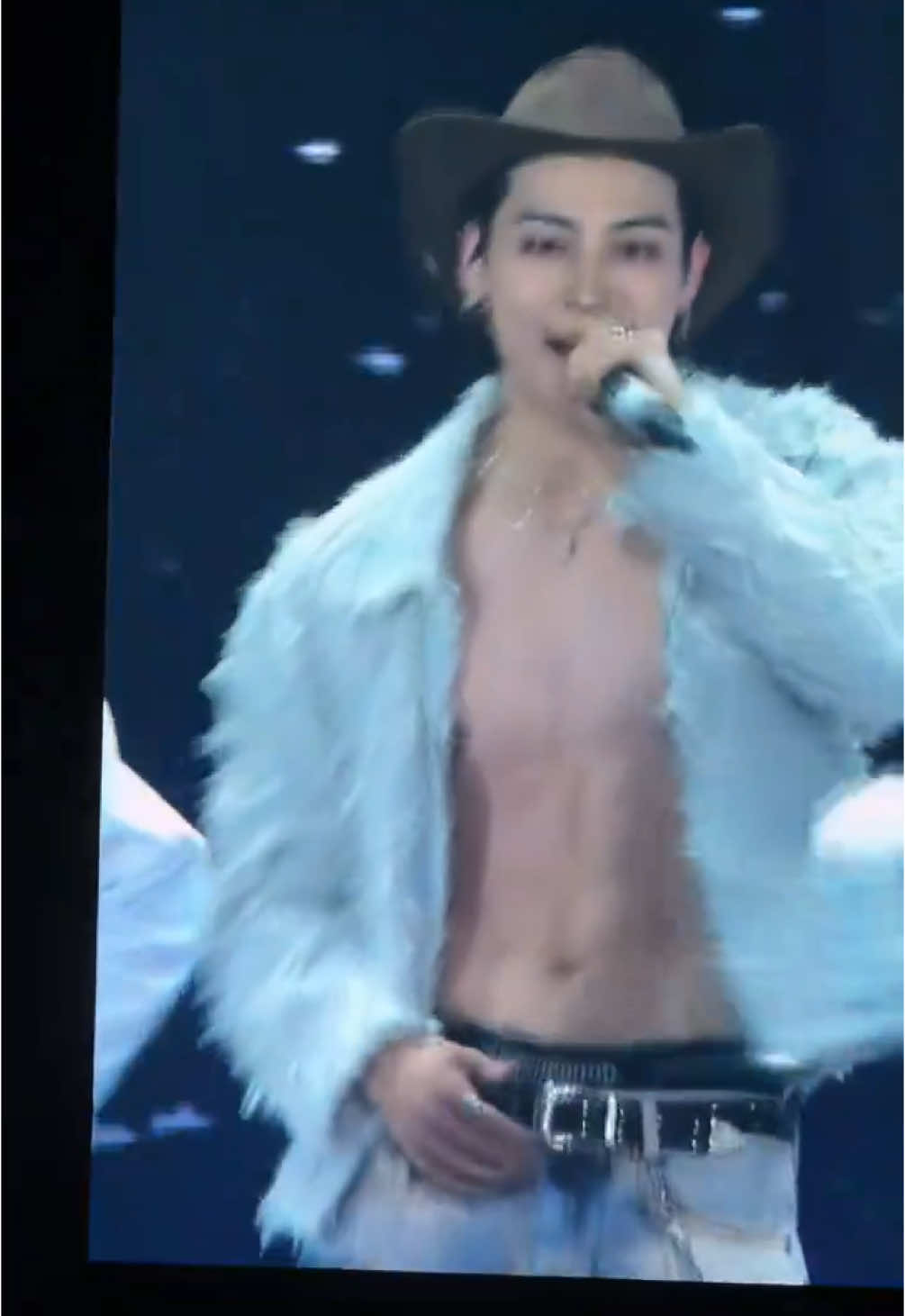 Lo que sonó en mi cabeza en el momento que vi este video 🫣🤭. . . . . . @JAY B #jaebeomgot7 #jayb #marktuan #jacksonwang #yugyeom #jinyoung #youngjae  #BamBam #got7  #GOT7_NESTFESTinBKK_Day2 #GOT7_NESTFESTinBKK #ahgase #igot7 #kpop #parati