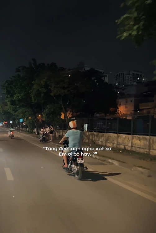 Mây lang thang buồn trôi…🥺 #nhachaymoingay #tinhyeu #tamtrang #xuhuong2025 #1992 #CapCut 