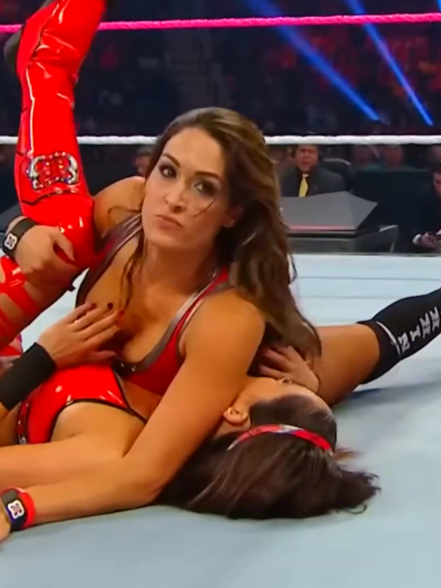 Nikki Bella Vs Brie Bella #wwewrestler #nikkibellawwe #nikkibellavideo #WWE #nikkibella #wwefan #wweedits #wweevolution #wweraw #wwetiktok #wwesmackdown 