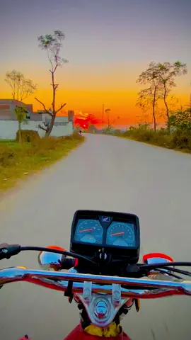 Video kam zy na goray comet waki 🥹🙏 #sunset #nature #beauty #videoviral #viraltiktok #foryour #foryoupageofficial 