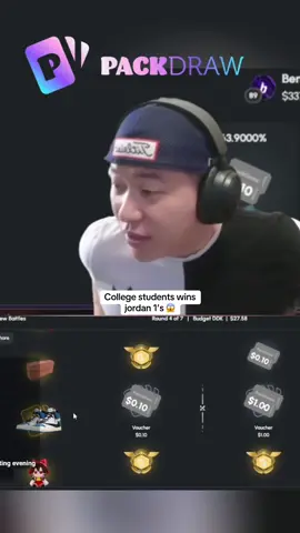 College student gets new pair of Jordan 1’s #kickstreaming 