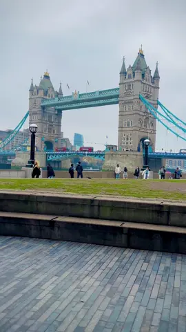 𝐋𝐨𝐧𝐝𝐨𝐧😍🫰 #london #towerbridge #bigben #londoneye #foruyou #foryoupage❤️❤️ #foryo #pleaseviralthisvideo🙏🙏please 