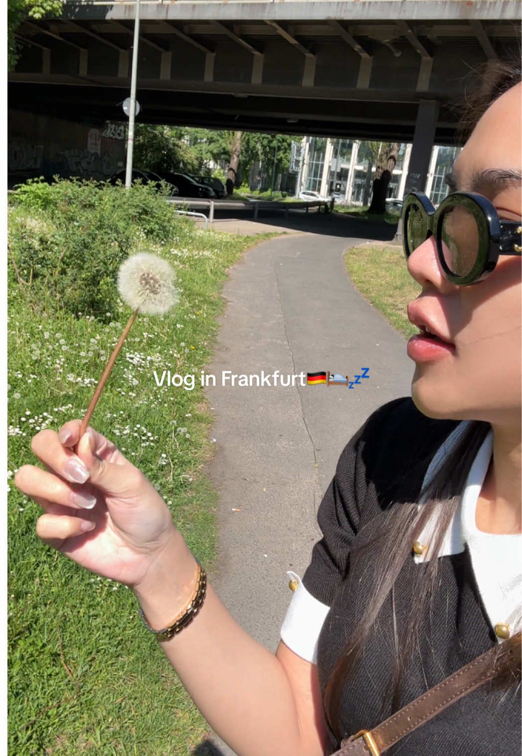 Vlog in Frankfurt🇩🇪🛌 | 24ชมในแฟร้งเฟิร์ต ชีวิตนี้พี่ขอไม่ทำไรแล้วนอกจากกิน นอน ดูยูทูป #fyp #foryoupage #fyppppppppppppppppppppppp ##cabincrew#cabincrewlife #crewlife #flightattendant #แอร์โฮสเตส #ลูกเรือ #Vlog #layover #frankfurt #germany 