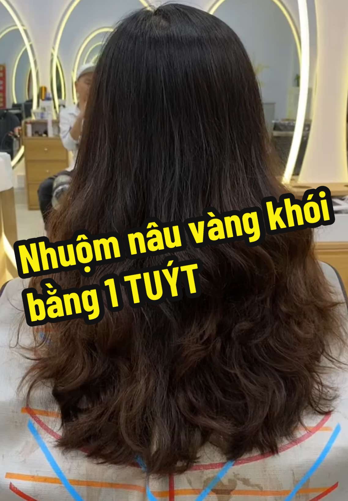 Nâu vàng khói  Bát 1:6pgg+ oxi 4 Bát 2: 6pgg+ oxi8 Chải lần lượt chân thân ngọn:bát 1:2:1 #topone #toponehairsalon #tochaiphong #xmtt2025 #tayno #naulanh 