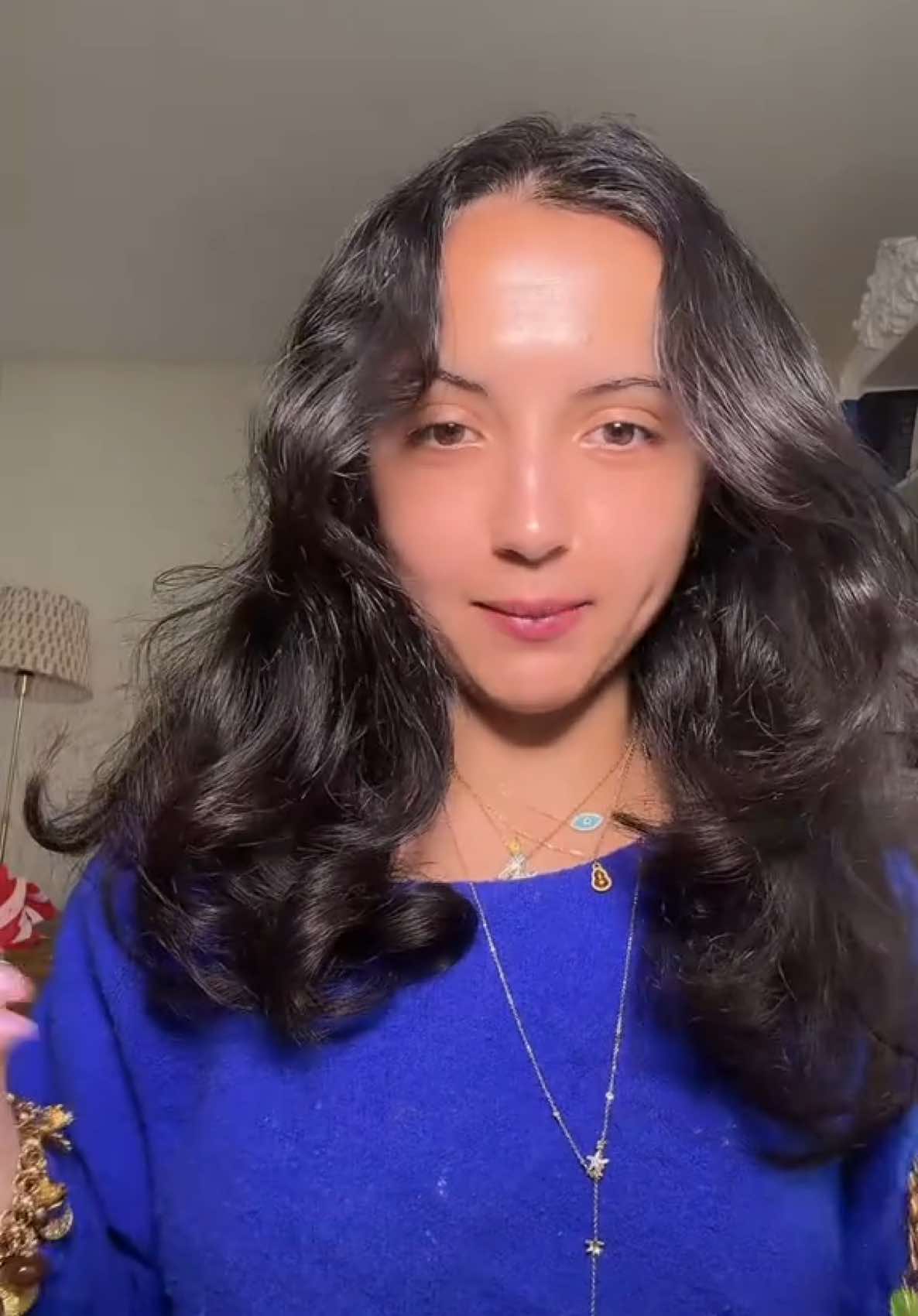 J’ai décidé que c’était l’été — pour moi et pour ma peau ☀️ Merci @L’Oréal Paris ! Produits utilisés : Crème de jour Revitalift Filler à l’Acide Hyaluronique Fluide Anti-UV Bright Reveal SPF 50 – Teinte Claire Stick solaire Bright Reveal Daily UV SPF 50+ #skincare #lorealparis #spf