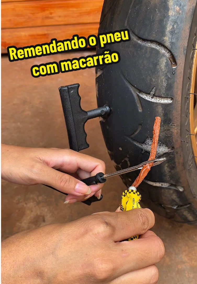 Como remendar o pneu com macarrão 🛠️✨ Usei o kit para reparos de pneus da Maxx Premium ✅