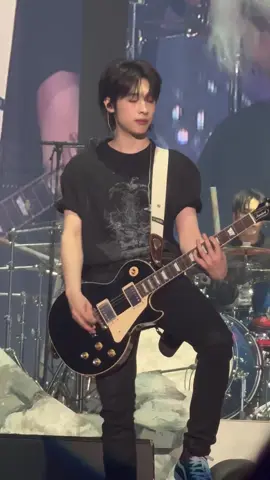 cr.twitter #xdinaryheroes #kwakjiseok #gaon 