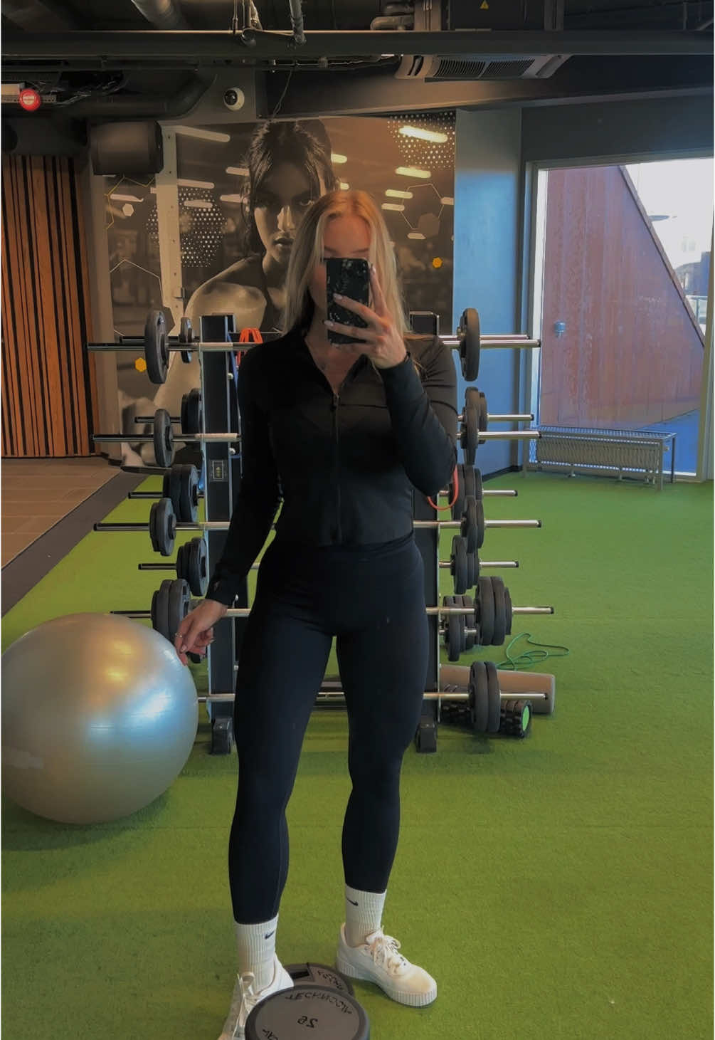 the best leg days are always for some reason when you show up dead inside with every single limb in your body aching