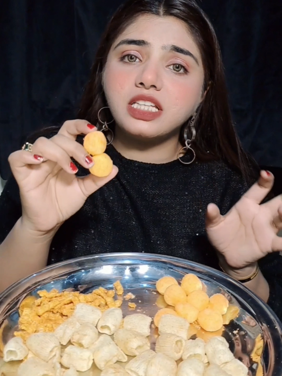 Eating spicy papar😋#viralvideo #Foodie #videoviral #foreyoupage #FoodLover #tiktokviral #unfreezemyaccount #viral #shorts 