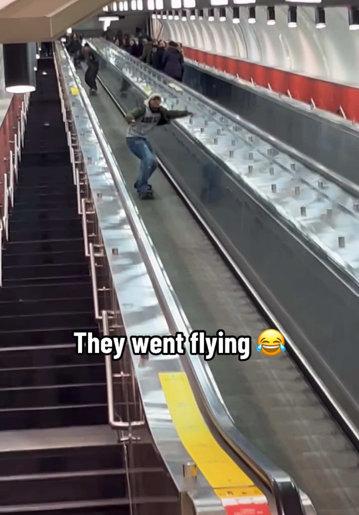 Woah 😯 (via b.333n/IG) #skate #Skateboarding #funny 