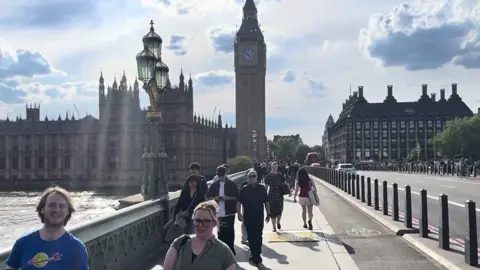 #uk #london #foryou #foryoupage #fy #tiktok #acc #viral #fyp #ئەکتیڤبن🥀🖤ـہہـ٨ــہ #بەریتانیا🇬🇧😍💫 #🇬🇧🇬🇧 
