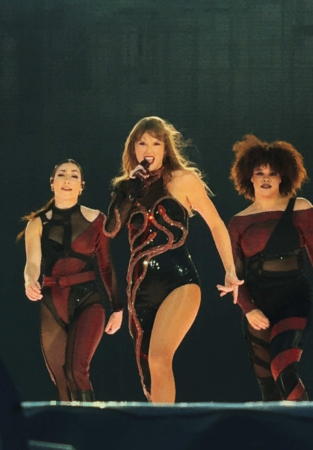are you ready for it? 🔥 @Taylor Swift @Taylor Nation  #taylorswift #taylorsversion #taylorswiftedit #theerastour #live #swiftie #swiftok #reputationtaylorsversion #swift #taylor #areyoureadyforit #munich 