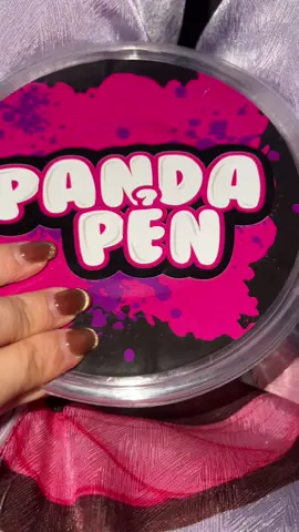 Vừa coi phim vừa nhai kẹo nó đã dữ luôn á mấy mom