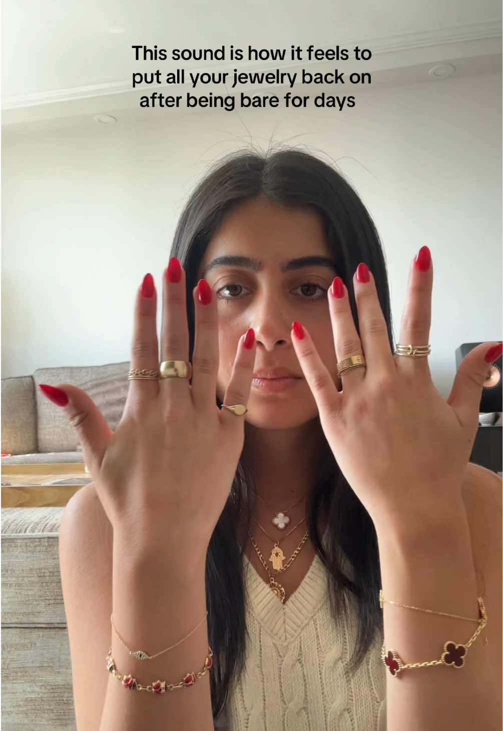Jewelry just looks so much better in the summer idk #everydayjewelry #jewelrytiktok #goldjewelry #necklacestack #ringstack #braceletstacks #vancleef #vancleefbracelet #cartierlove 