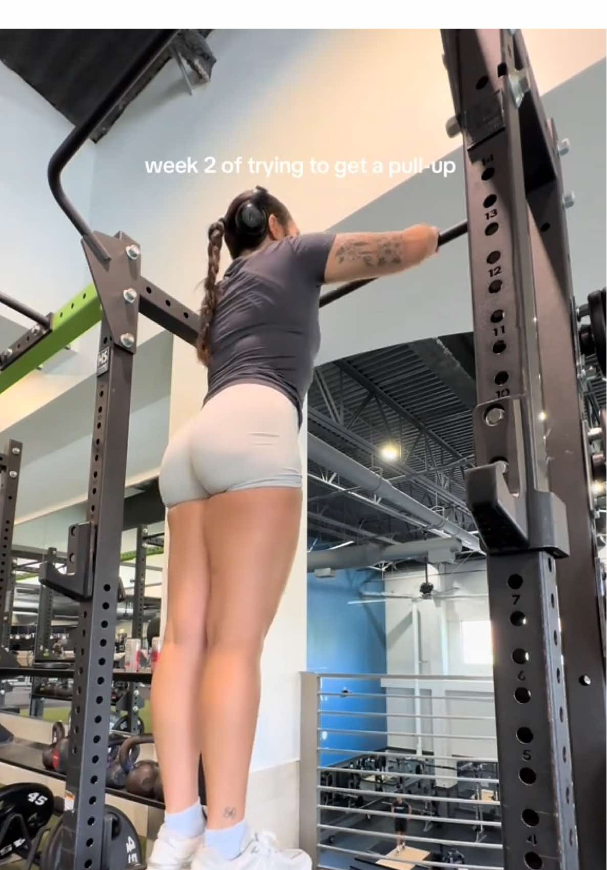 we are only progressing hereeee #pullups #calisthenics #lifting #gym 