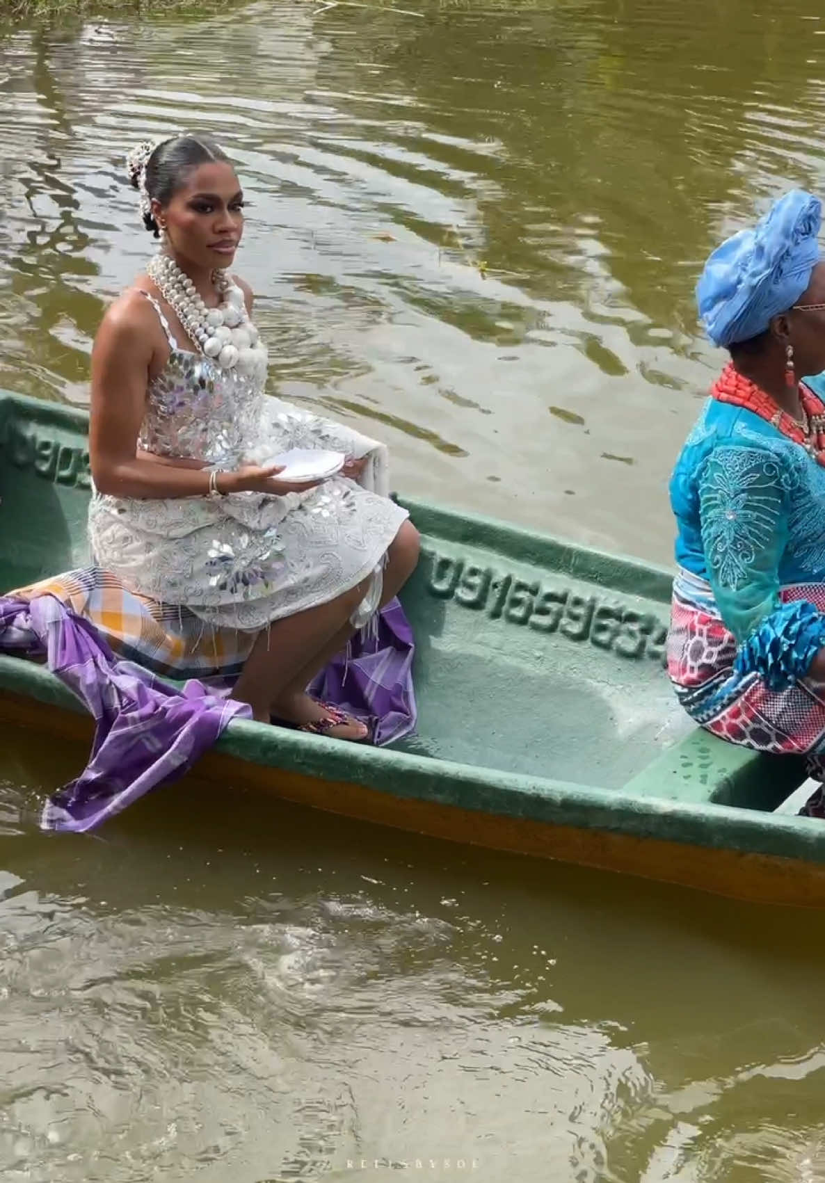 Our bride @angel.adukeh showed up in style. An Ijaw bride through and through. #SappysAngel Planning @thevee_experience Reels @houseofhannieofficial