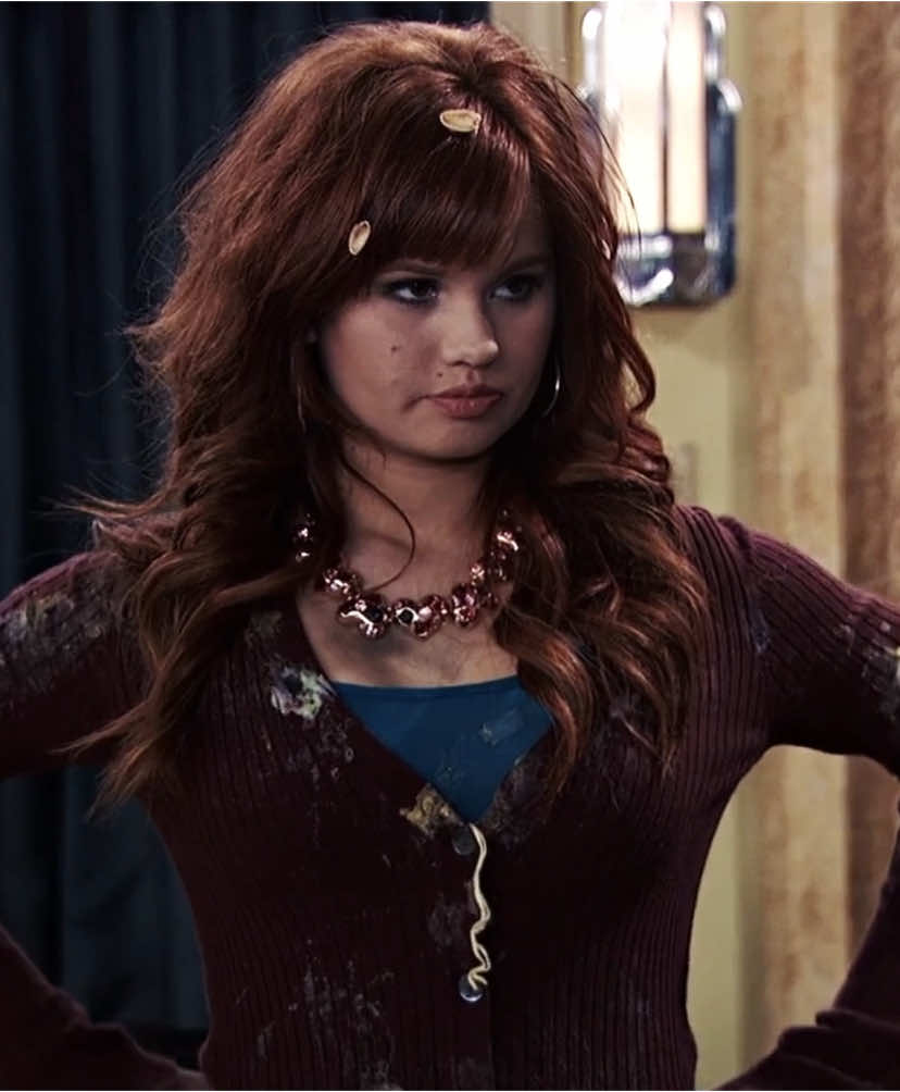 Can we talk about how fine phoebe Emo look is  •But I also had to edit theses four together for once  {•scp cath7rsis/mine •cc shvrpae} #jessieprescott #phoebethunderman #torivega #trinavega #heyjessie #jessie #thethundermans #victorious #victoriousedit #nickelodeon #disney #fyp #foryoupage #centkru 