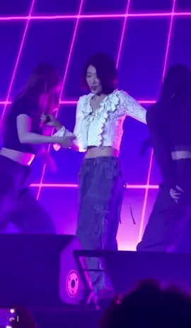 The second dance stage!!!! #박신혜 #ParkShinHye 🦋✨✨🦋✨✨