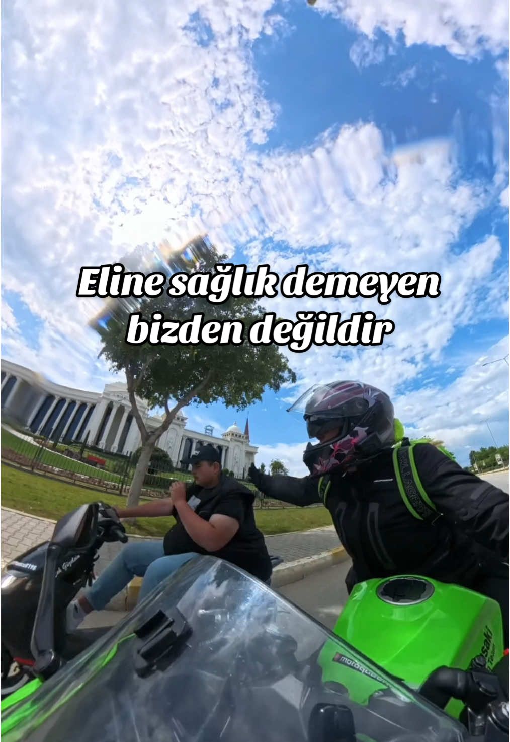 Bi “eline sağlık” alırım . . . . #kesfet #kesfetteyiz #kesfetbeniöneçıkart #moto #motorcycle #motos #kawasaki #bike #bikergirl #motogirl #capcut_edit #fypp #antalya #türkiye #viralvideos #yamaha #honda #scooter #belek #motolife 