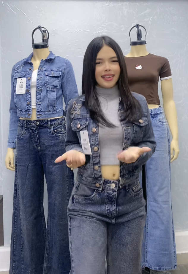 Nuevo ingreso en casaca bordada.                                               #jeanstiroalto #casacabordada #bordado #abrigosmujer #baggyjeans