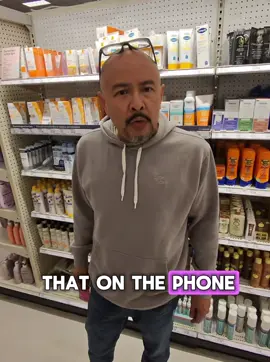 Apple Pay prank gone wrong 😳 - - - #fyp #explore #trending #prank #gonewrong #applepay #crazy #omg #scary #target #chase 
