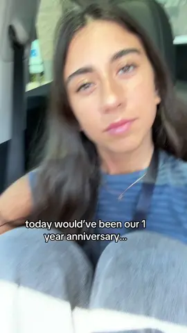 if ur seeing this happy 1 year i miss you (pls comment lol so ik u don’t hate me) #foryoupage #fyp #breakup 