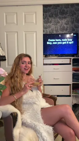 this song is so dirtyyy #karaoke #karaokechallenge #cover #rudeboy #rihanna 