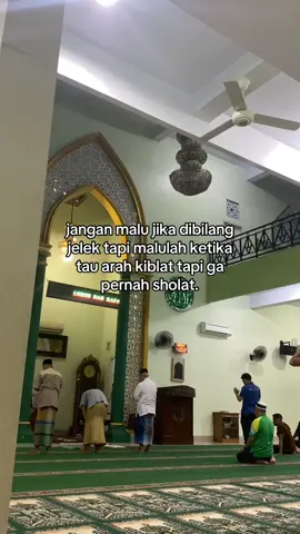 #creatorsearchinsights  #quotesaesthetic #rumahhijrah #daiiliyislamic #quotestory #pendosahebat #istiqomah #pengemar #taubat #sholat #lebihbaik #fypage✨