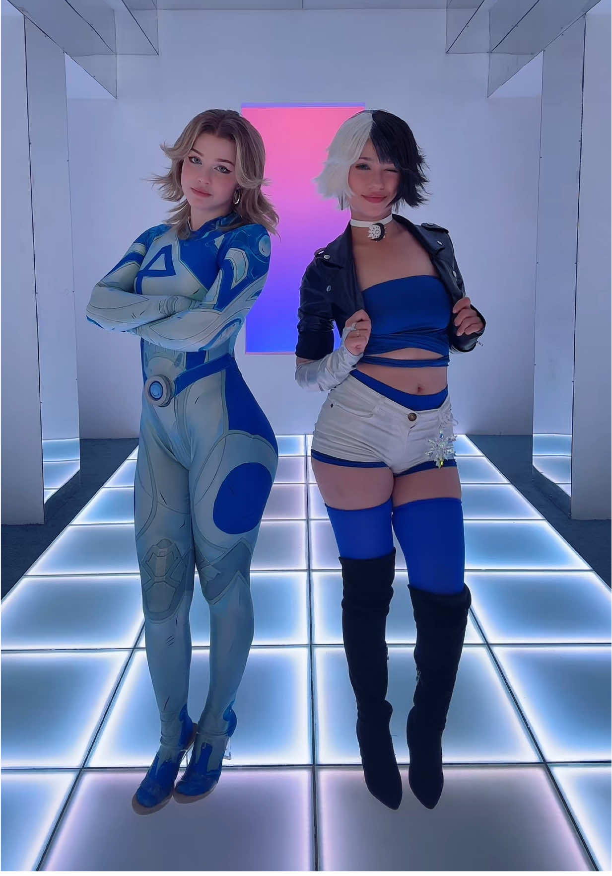 best support duo<3 @emfoxpng #marvelrivals #lunasnow #invisiblewoman #lunasnowcosplay #invisiblewomancosplay #marvel #marvelcosplay #gamecosplay #foryou 