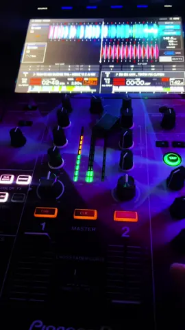 Em chỉ đến bên anh lúc buồn 😢#remixdj2025 #hottrend #xunghuongtiktok #CapCut #suytamtrang 