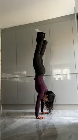 wish I liked handstands but I just end up bursting blood vessels every time🙂‍↕️ #handstands 