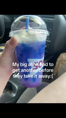 #unicornslushy #sonic #sonicdrivein #sonicgirlie #prettydrinks #slushie #cottoncandy #unicornfrappuccino 