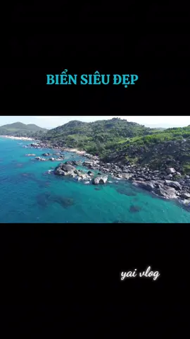 Biển xanh, đá xám, nắng vàng, bình yên tuyệt đối. #biểnxanh #phùmỹ #bìnhdinh77 #gialai #yfp #canhdepvietnam #chữalành #yaivlog #xh 