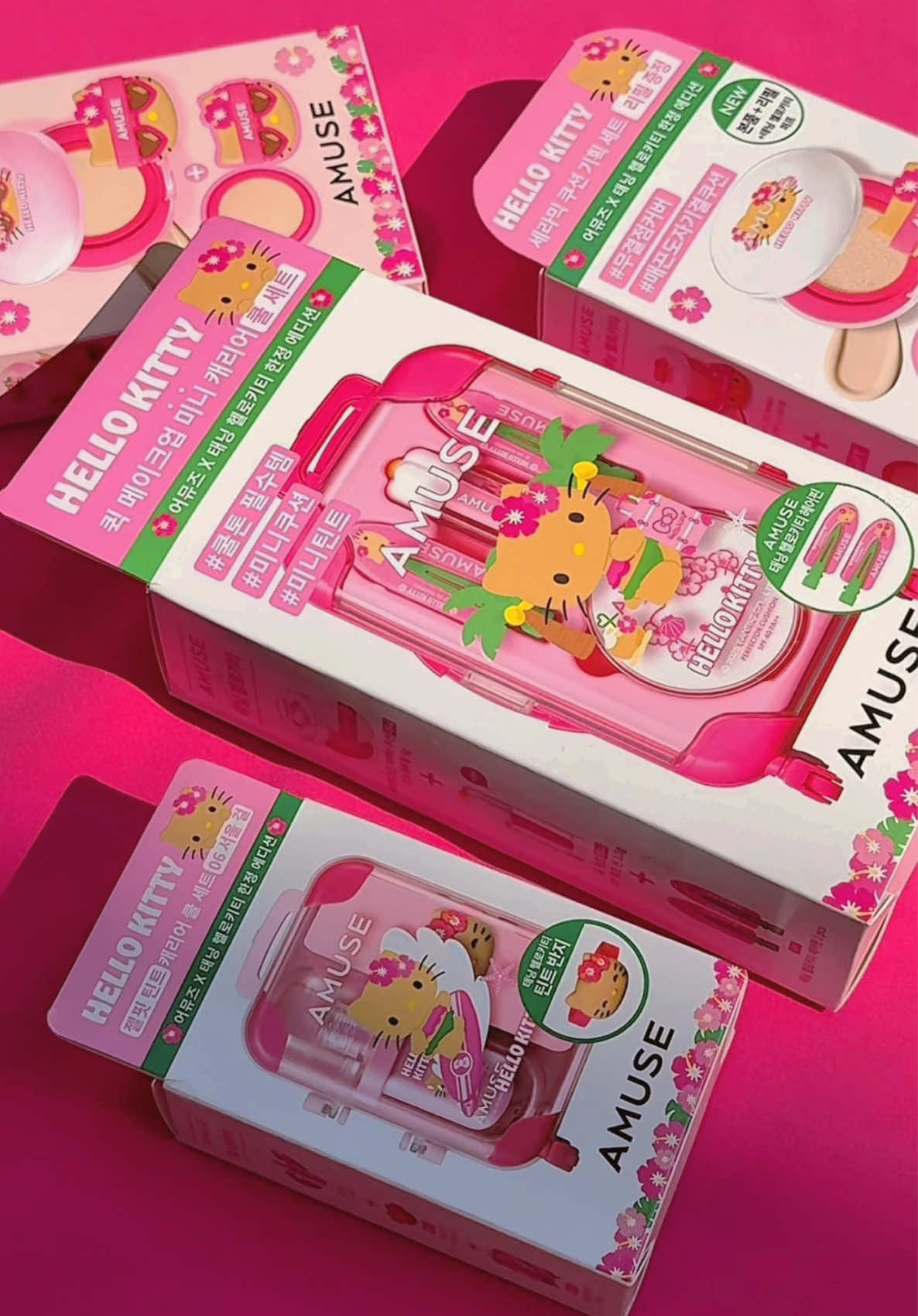 🌺AMUSE X TANNING HELLO KITTY🌺 Limited Edition 💬 “어뮤즈x태닝 헬로키티 콜라보 한정 에디션 어디서 사요?”​ 📍 어뮤즈 공식몰 / 올리브영 / 어뮤즈 한남 쇼룸​ 에서 만나볼 수 있습니다. 💬 “태닝 헬로키티 인형은 어떻게 구하나요?” 🌴 5월 9일 올리브영 라이브에서 4만원 이상 구매 시, 증정됩니다! 💬 “젤핏 틴트 들어간 미니 캐리어는 어디서 사나요?”​ 🌴 올리브영에서 06 서울 걸, 10 피치 베이비를 구매하면 젤핏틴트 캐리어 기획세트로 겟할 수 있어요! 💬 “태닝 헬로키티 반지 갖고 싶어요!”​ 🌴올리브영에서 듀 틴트, 젤핏 틴트 기획세트를 구매 시 틴트 반지가 증정됩니다! 🌴어뮤즈 공식몰에서도 틴트 구매 후 틴트 반지 겟 가능! 하지만 젤핏 틴트 캐리어는 제공되지 않습니다. 💬 “쿠션 리필도 주나요?”​ 🌴올리브영 기획세트에 쿠션과 리필이 포함되어있어요! 💬 “어뮤즈 공식몰 한정 기프트가 있다던데..” 🌴 공식몰에서 구매 시 구매 금액별 GIFT가 있다는 사실! 태닝 헬로키티 에코백과 헤어핀 등.. 자세한 내용은 공식몰에서 만나요! 많은 분들이 문의주신 어뮤즈x태닝 헬로키티 콜라보 한정 에디션이 드디어 [올리브영 / 어뮤즈 공식몰 / 어뮤즈 한남쇼룸]에 런칭되었습니다! 사랑스러운 만남… 놓칠 수 없어 ˊ◡ˋ♡︎​ ​ 🏡Where is AMUSE SHOWROOM?​ 한남동에 놀러가면 콜라보 제품을 오프라인에서 만날 수 있어요! 어뮤즈와 태닝 헬로키티가 선보이는 모먼트를 한남 쇼룸에서 경험해보세요!​ ​✔️✔️✔️ 서울특별시 용산구 이태원로55가길 49 3층​ [ 3F, 49, Itaewon-ro 55ga-gil, Yongsan-gu, Seoul, Republic of Korea​ ] #amusemakeup #amuse #amuseseoul#eseoulglobal #AMUSEXHelloKitty #hellokitty #koreanbeauty #veganbeauty #collab #collabboration #oliveyoung #exclusive #limitededition #foryou #fyp #어뮤즈 #어뮤즈x태닝헬로키티 #올리브영 #한정판 #추천 #アミューズ #韓国コスメ   