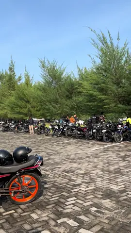 Glagah Beach #riddingbarengayeng #rxking #YRKIyogya#ridding_love 