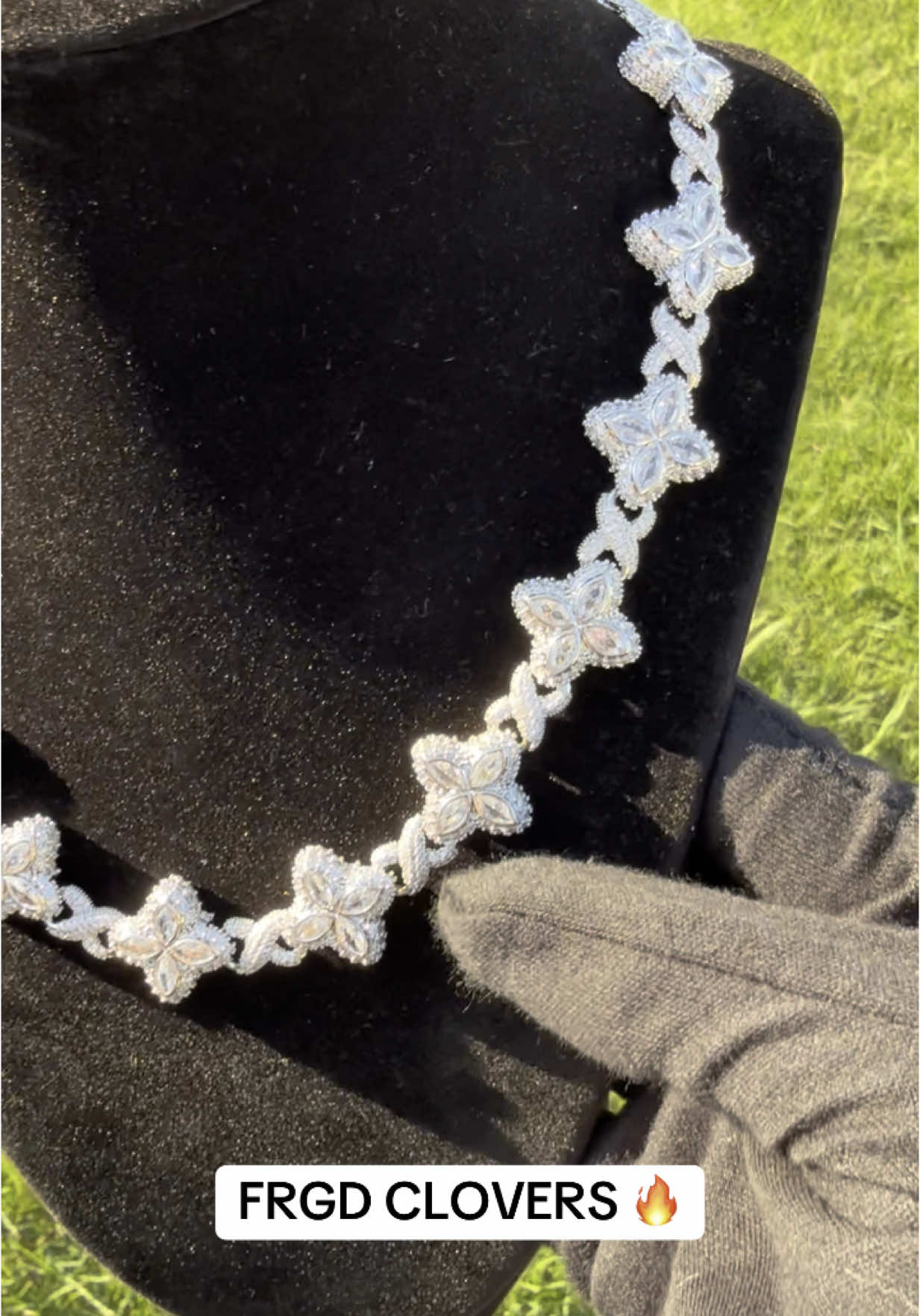 Very limited 🤫 #bracelet #icedout #hiphop #mensfashion #StreetStyle