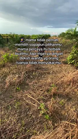 Karena berkehidupan tidak di sukai orang tua itu tidak nyaman.  #fyp #petani #fy #petanisawit🌴 #orangsederhana #mamatersayang 