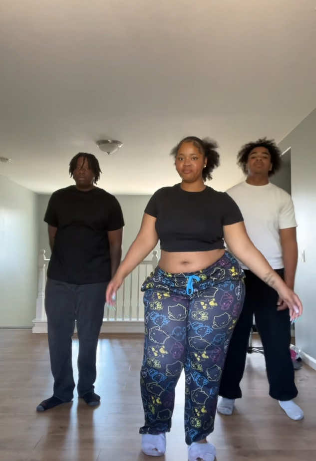 @Chef Boy  #fyp #cali #la #explore #foryoupage #viral #viralvideo #fypp #viraltiktok #blowthisup #dance #california #trio #LAnd #calidances #trending #makemefamous @beezyoffdaperc 