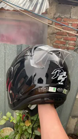 Redy Lagi Item glosy nya Kelengkapan fulset kondisi 88%  minus lecet pemakaian  bonus gp pad Price? Ke wa langsung biar dapet nego 🫢 #tsr #black #copy #arai 